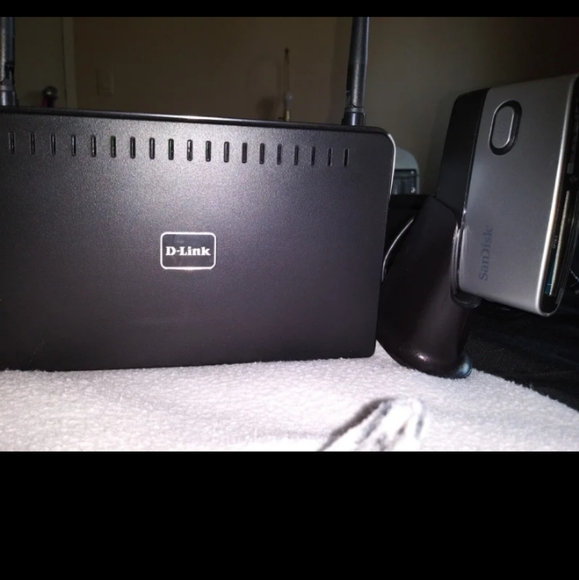 D-Link: dir-615 Router - Picture 6 of 6